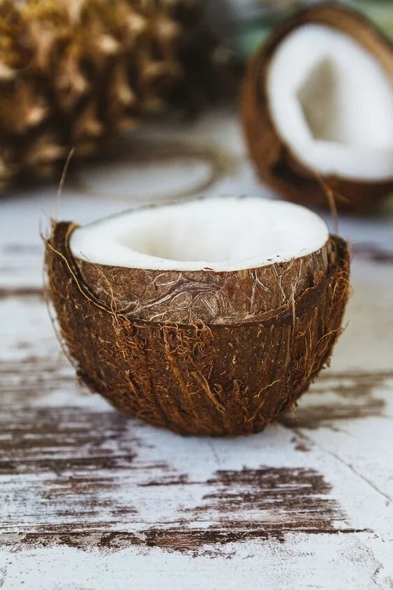 The Benefits And Uses Of Coconut Oil - What Is All The Hype About?